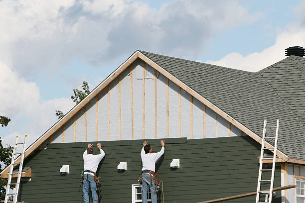 Professional Emergency Siding Repair technician working in Poolesville, MD